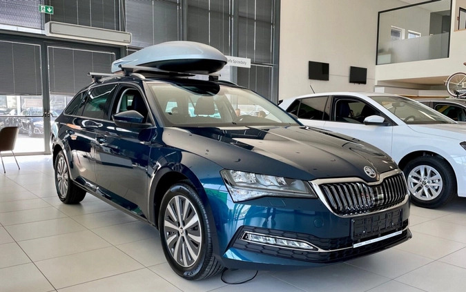 Skoda Superb cena 173490 przebieg: 4, rok produkcji 2024 z Pajęczno małe 79